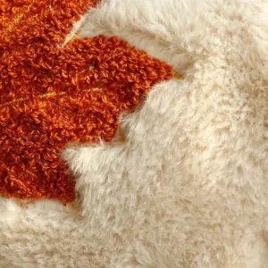 Kissenbezug flauschig mit Ahornblättern, Herbstdeko – Bild 2