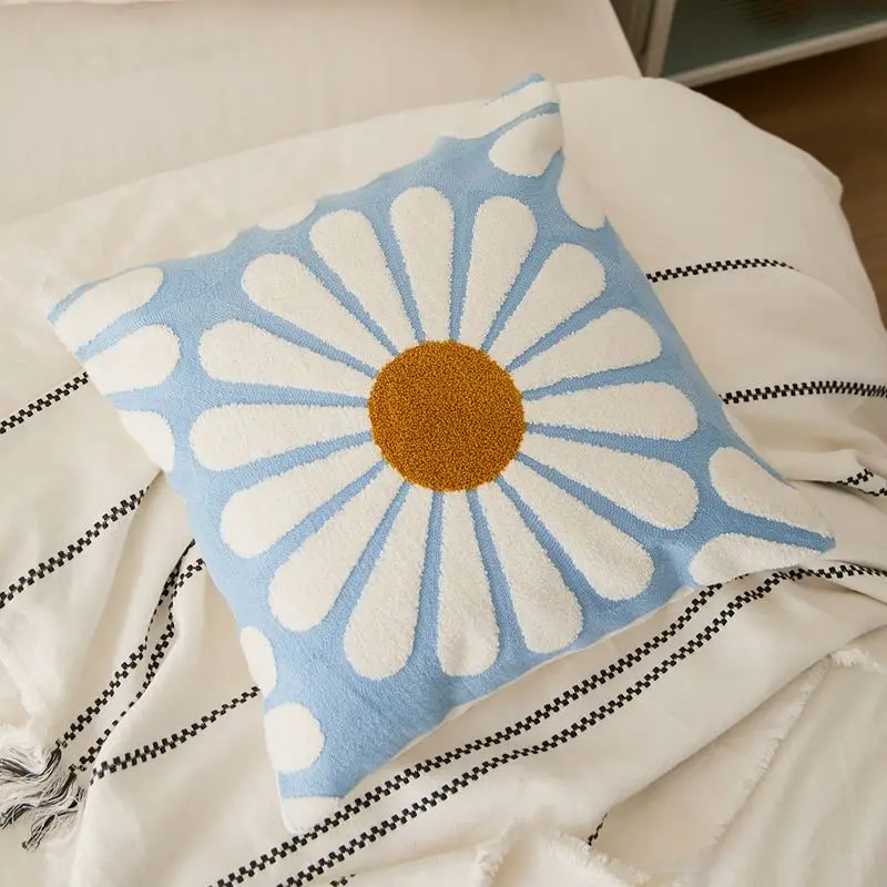 Kissenhülle mit Blumen-Stickerei und Reißverschluss – Bild 5