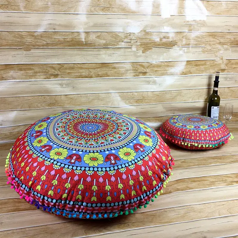 Runder Kissenbezug mit Mandala-Muster und Bommeln – Rot – Mandala