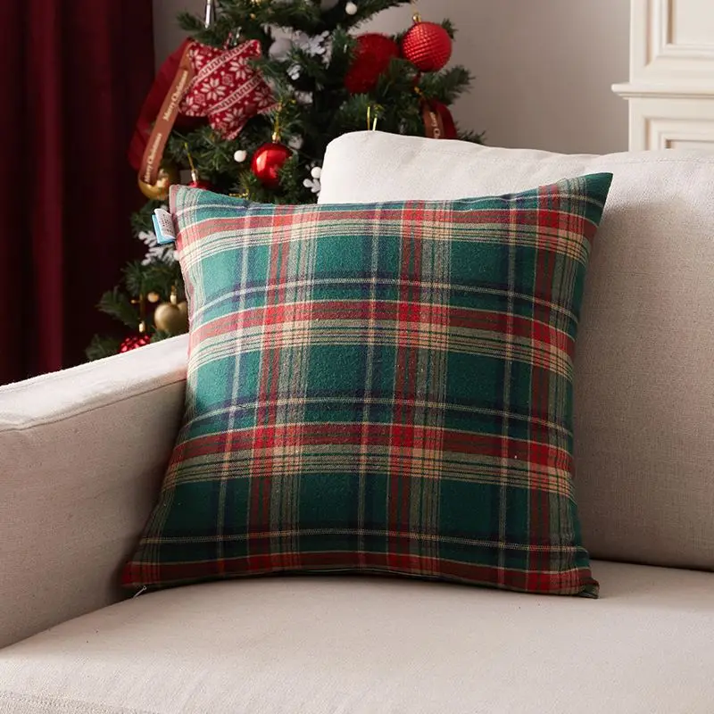 Weihnachten Kissenhülle 50 × 50 cm mit Schottenkaro – Grün