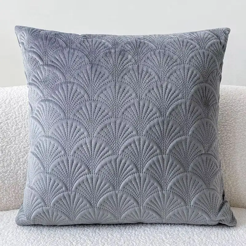 Kissenbezug Altrosa Samtoptik 45 × 45 cm mit Fächermuster – Grau
