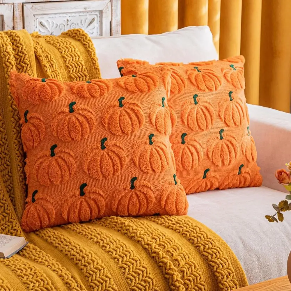 Kissenbezug mit getuftetem Kürbis-Motiv für den Herbst – Orange – Kürbisse