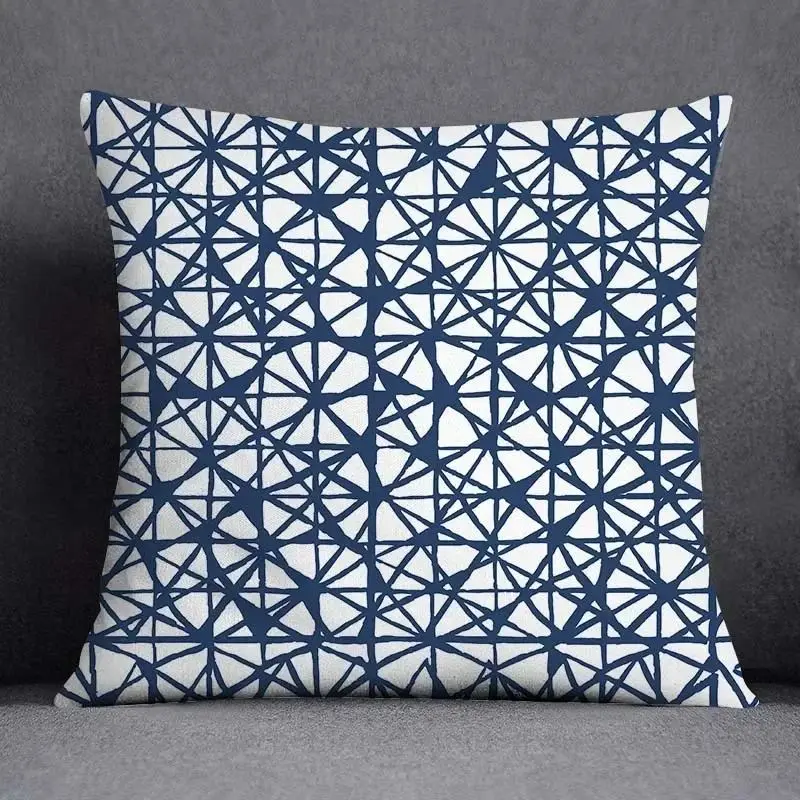Kissenbezug 45x45 mit geometrischem Muster in Marineblau – Marineblau – Batik