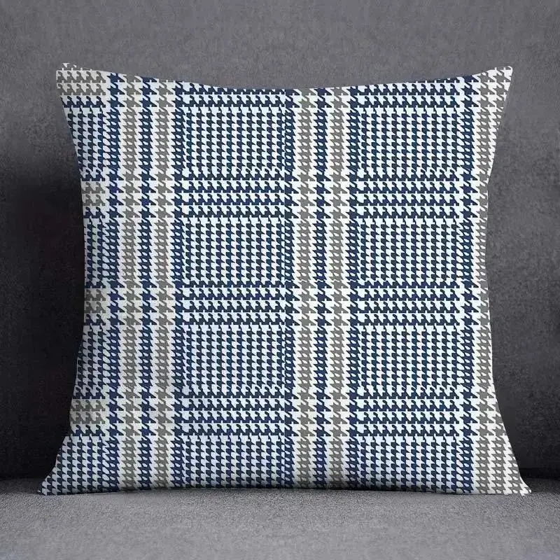 Kissenbezug 45x45 mit geometrischem Muster in Marineblau – Grau – Hahnentritt