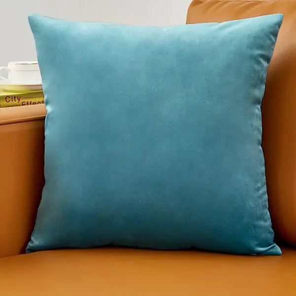Kissenbezug 40 × 40 cm in Samtoptik, einfarbig und weich – Hellblau